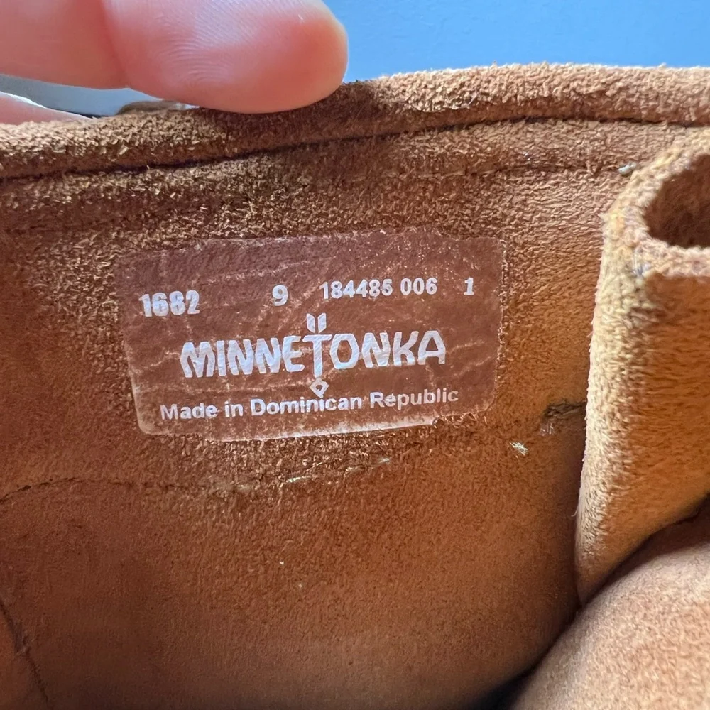 Like New Minnetonka Leather Fringe Boots - Picture 7 of 7